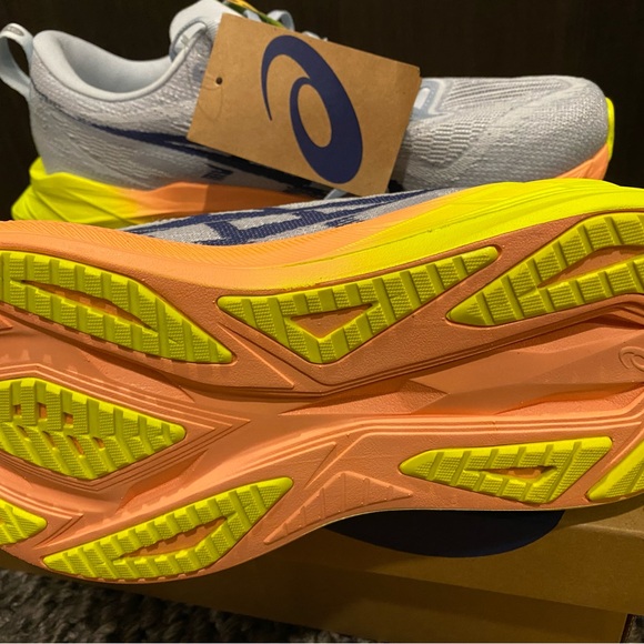 Asics Superblast 2 Paris Running Shoes - Picture 3 of 4